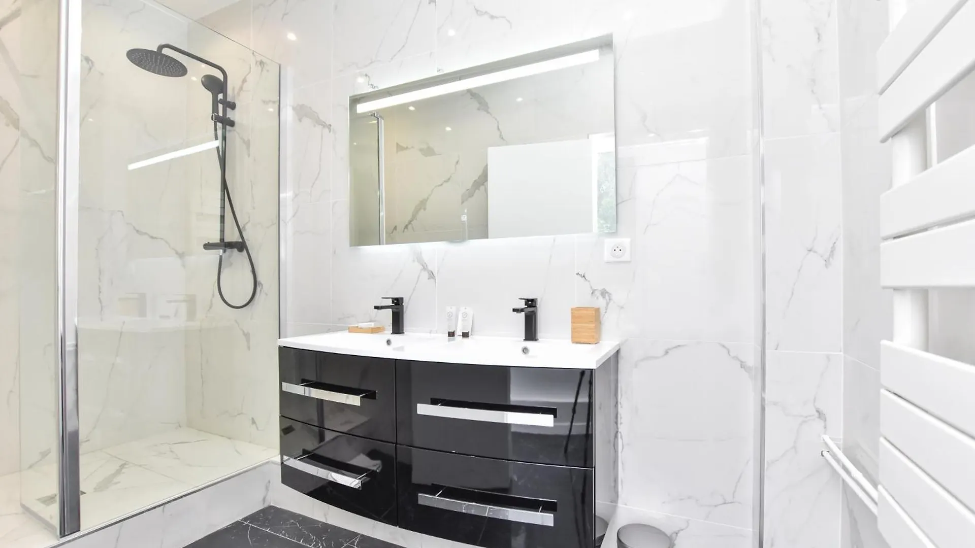 Authentic - 1br-6p - Saint-fargeau Apartment *