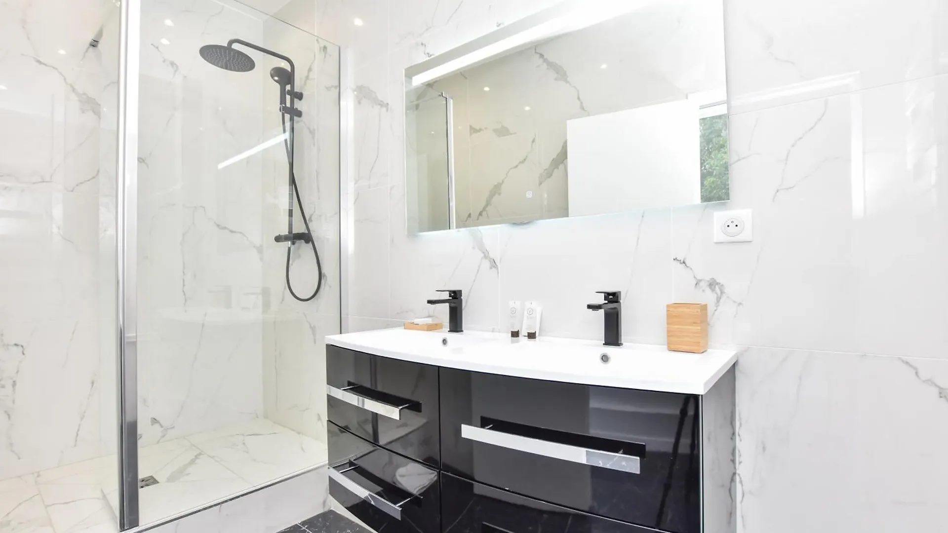 Authentic - 1br-6p - Saint-fargeau Apartment *